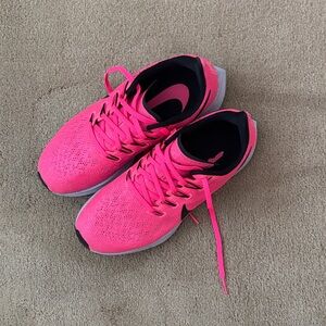 Nike Zoom Women's Bright Pink Sneakers